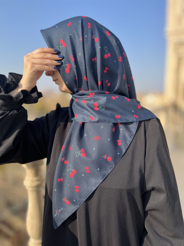 روسری دخترانه کرپنخ میس رز قواره ۱۲۰