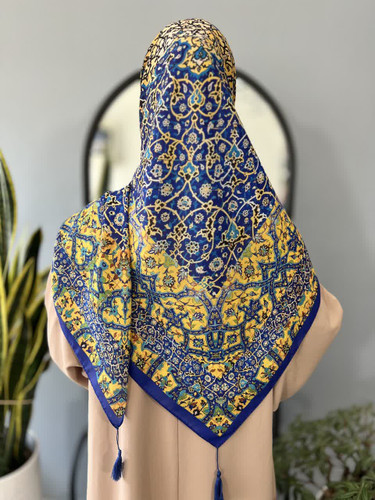 روسری زنانه سوپرنخ میس رز قواره ۱۴۰