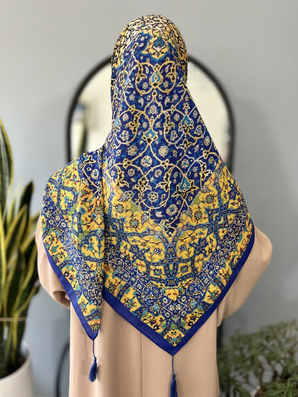 روسری زنانه سوپرنخ میس رز قواره ۱۴۰