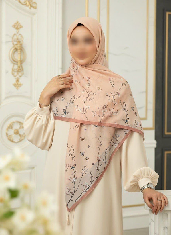 روسری زنانه کرپنخ میس رز قواره ۱۴۰