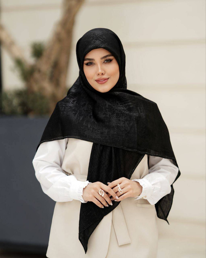 روسری زنانه نخی وال اسلپ پتینه نگین دار قواره ۱۴۰
