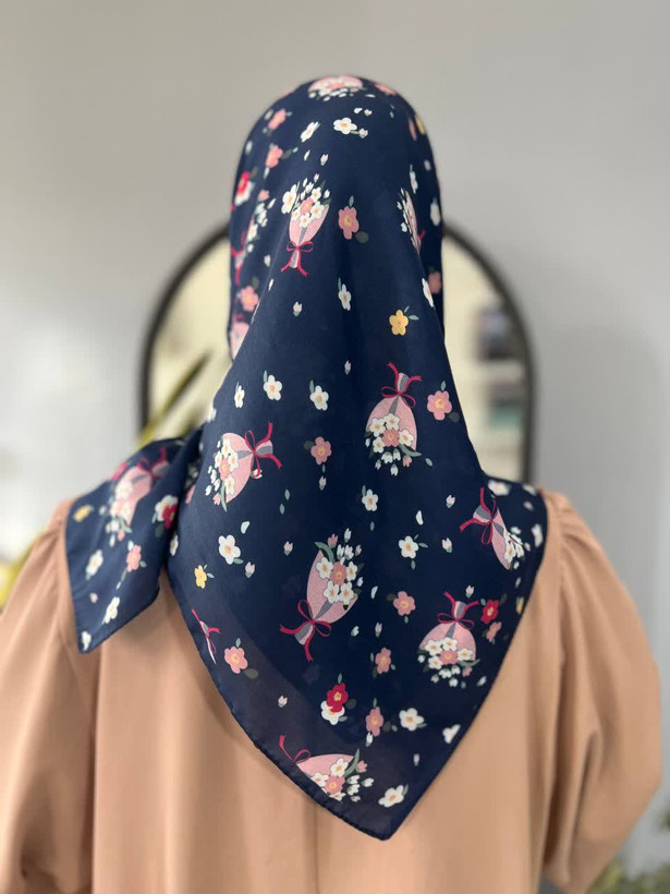 روسری دخترانه سوپرنخ میس رز قواره ۱۰۰