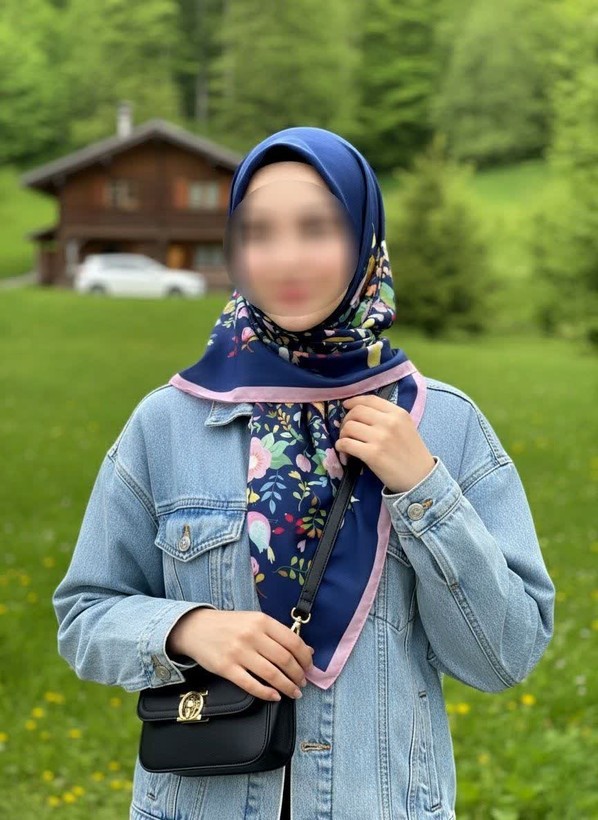 روسری دخترانه نخی میس رز قواره ۱۰۰