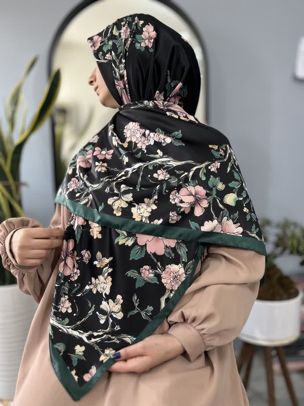 روسری زنانه ابریشم توییل میس رز قواره ۱۴۰(مجموعه اقتصادی )