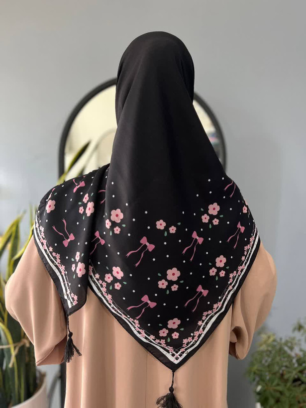 روسری زنانه سوپرنخ میس رز قواره ۱۲۰(مجموعه اقتصادی)