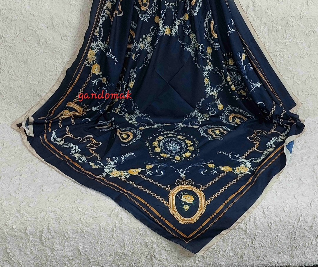 روسری زنانه سوپرنخ میس رز قواره ۱۴۰(مجموعه اقتصادی)