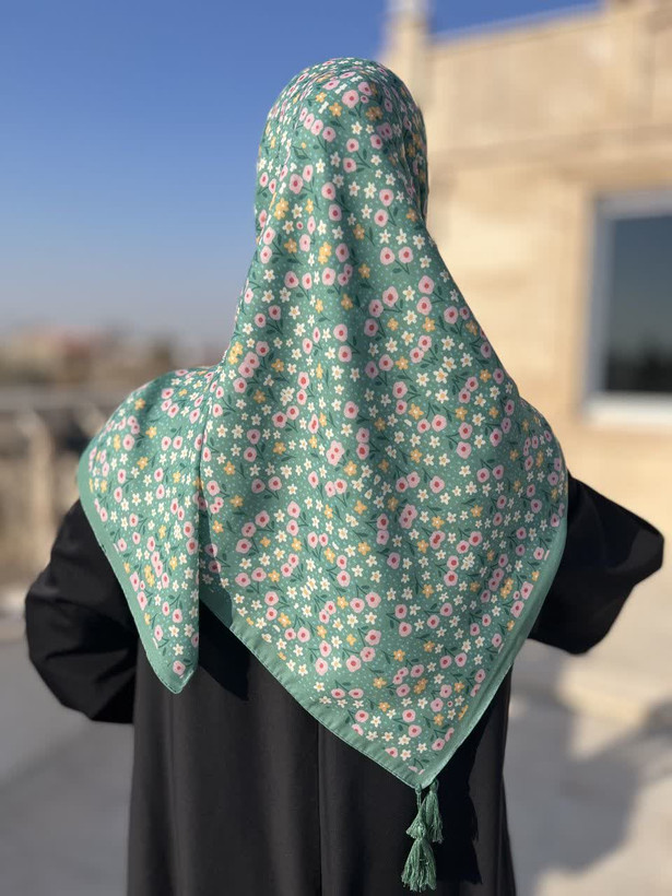 روسری دخترانه سوپرنخ میس رز قواره ۱۲۰(مجموعه اقتصادی)