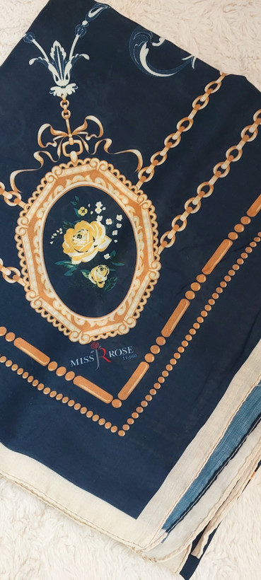 روسری زنانه سوپرنخ میس رز قواره ۱۴۰(مجموعه اقتصادی)