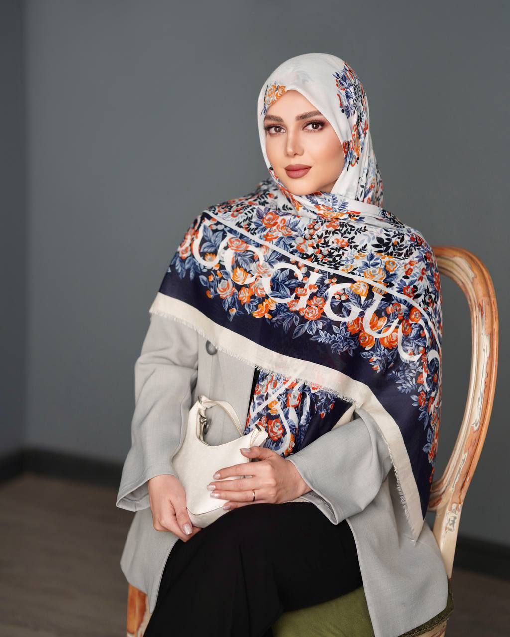 روسری نخ یونیک وارداتی گل دار