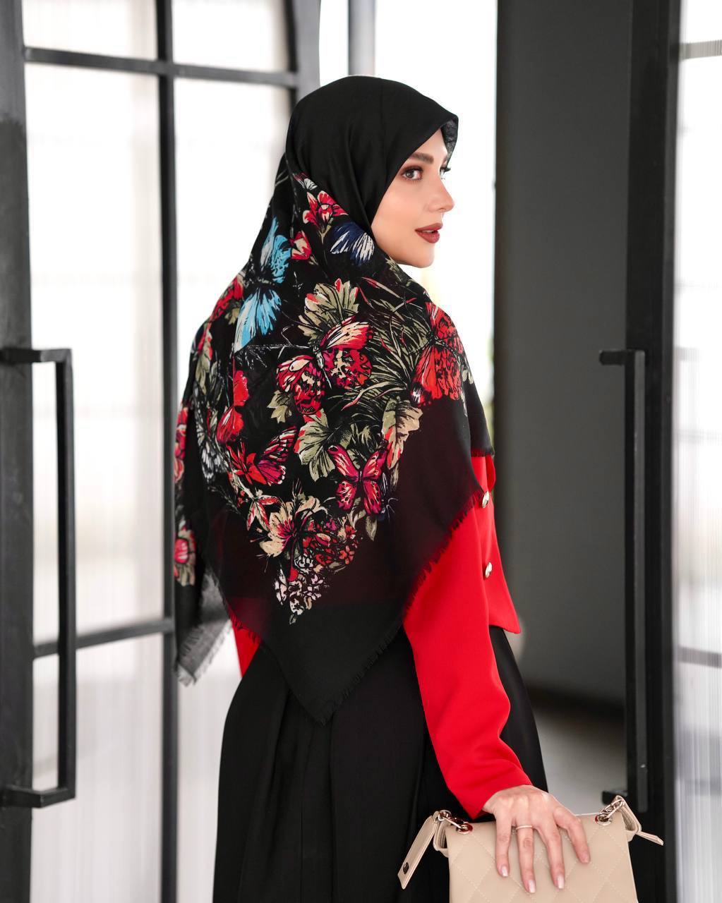 روسری نخ یونیک زنانه وارداتی قواره ۱۳۰