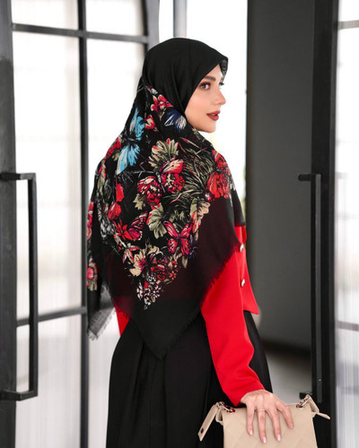 روسری نخ یونیک زنانه وارداتی قواره ۱۳۰
