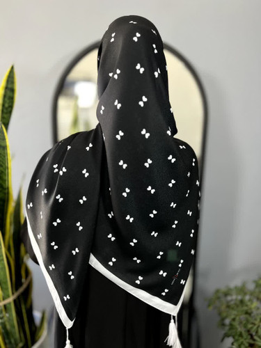 روسری سوپرنخ زنانه میس رز قواره ۱۴۰(مجموعه اقتصادی)