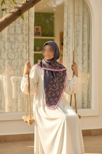 روسری سوپرنخ دور حاشیه