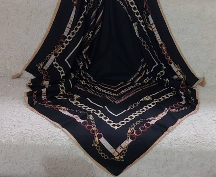 روسری زنانه سوپرنخ میس رز قواره ۱۴۰(مجموعه اقتصادی)