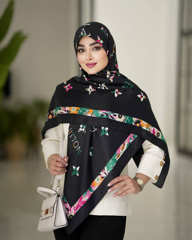 روسری ابریشم توییل کجراه زنانه قواره ۱۳۵