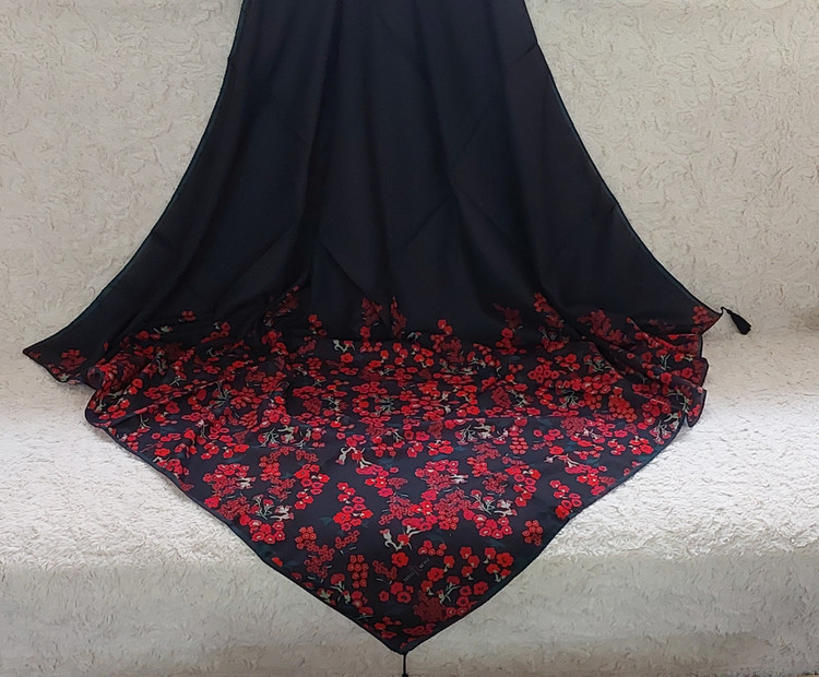 روسری زمینه تیره