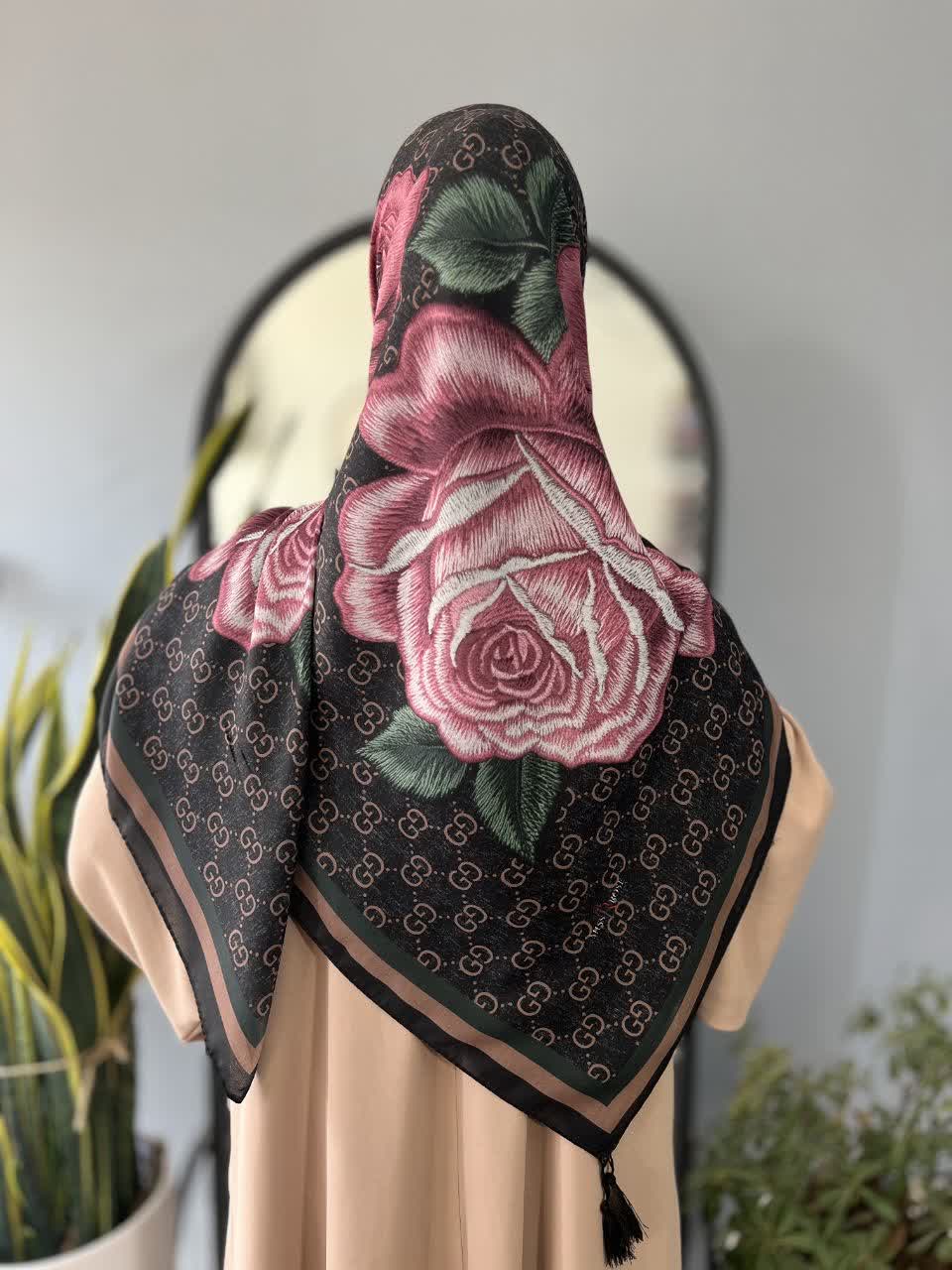 روسری سوپرنخ طرح گل